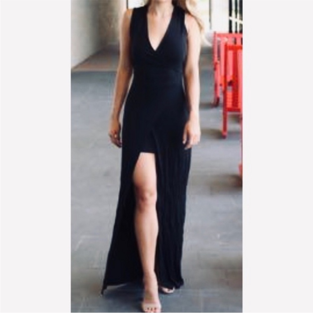Tart Black Sleeveless Dress - Picture 3 of 3